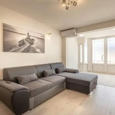 Newly Renovated App Goran Umag