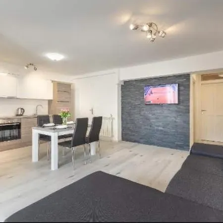 Newly Renovated App Goran Umag