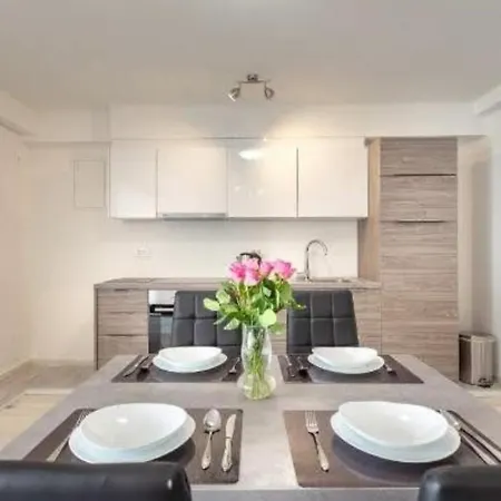 Apartment Newly Renovated App Goran *